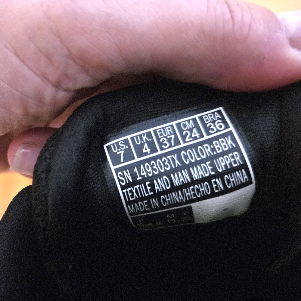 Skechers/Black Comfort Sneakers/Women's/Size 7/Used Only One Time - Picture 5 of 12